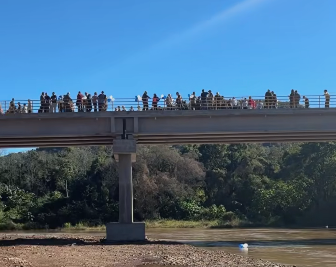 (FORQUETNHA) Oficialmente inaugurada neste sábado (10) a nova ponte do Baureck